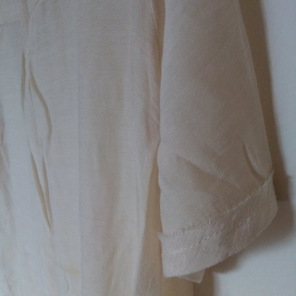 Off-White Blouse - Picture 5 of 5